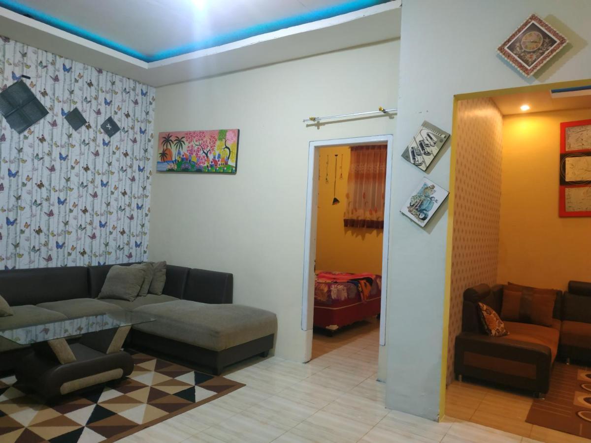 הוילה באטו Puncak Pinus And Pool מראה חיצוני תמונה