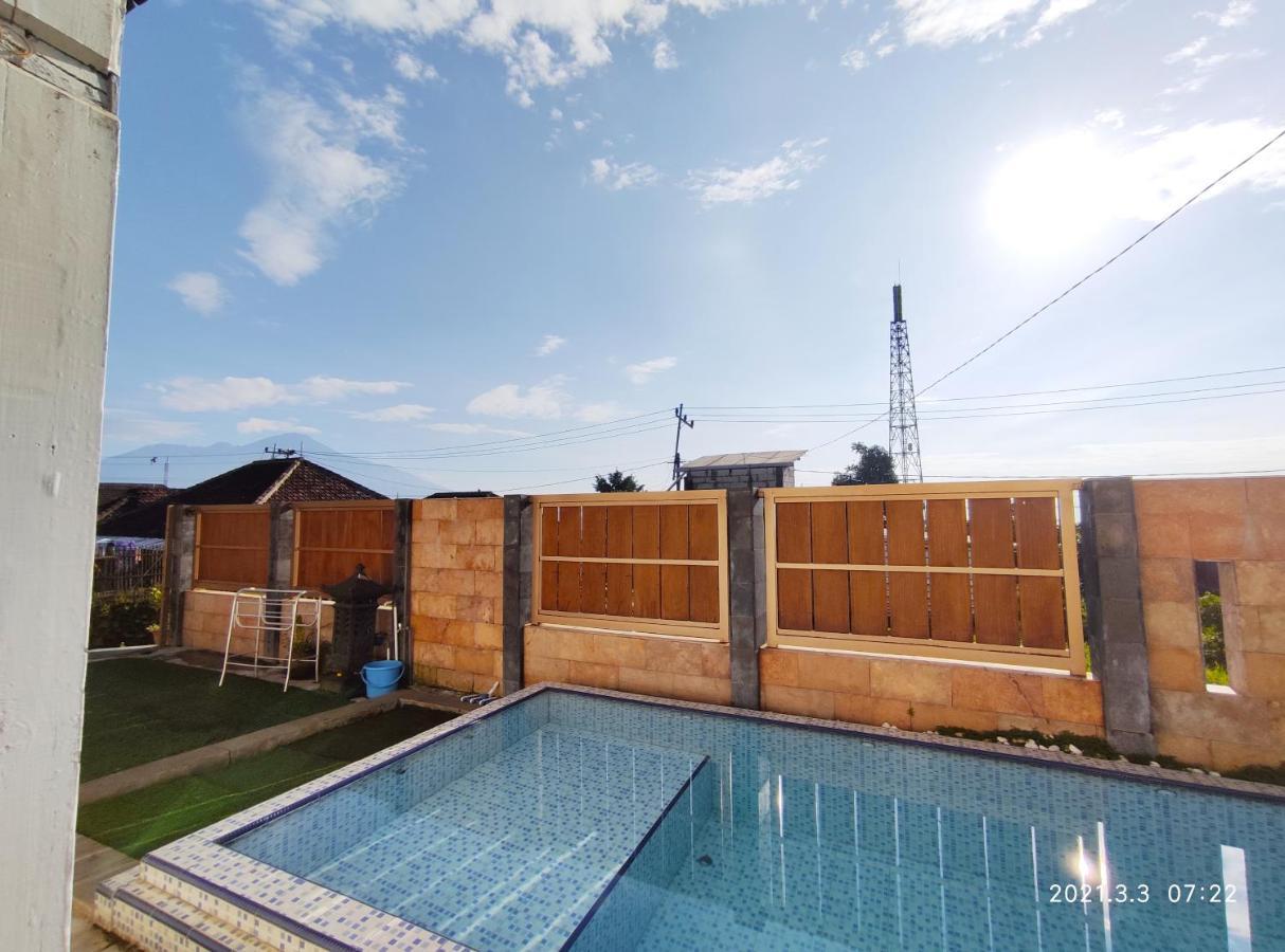 הוילה באטו Puncak Pinus And Pool מראה חיצוני תמונה