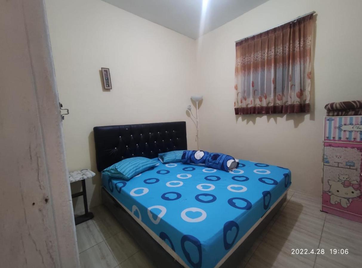 הוילה באטו Puncak Pinus And Pool מראה חיצוני תמונה