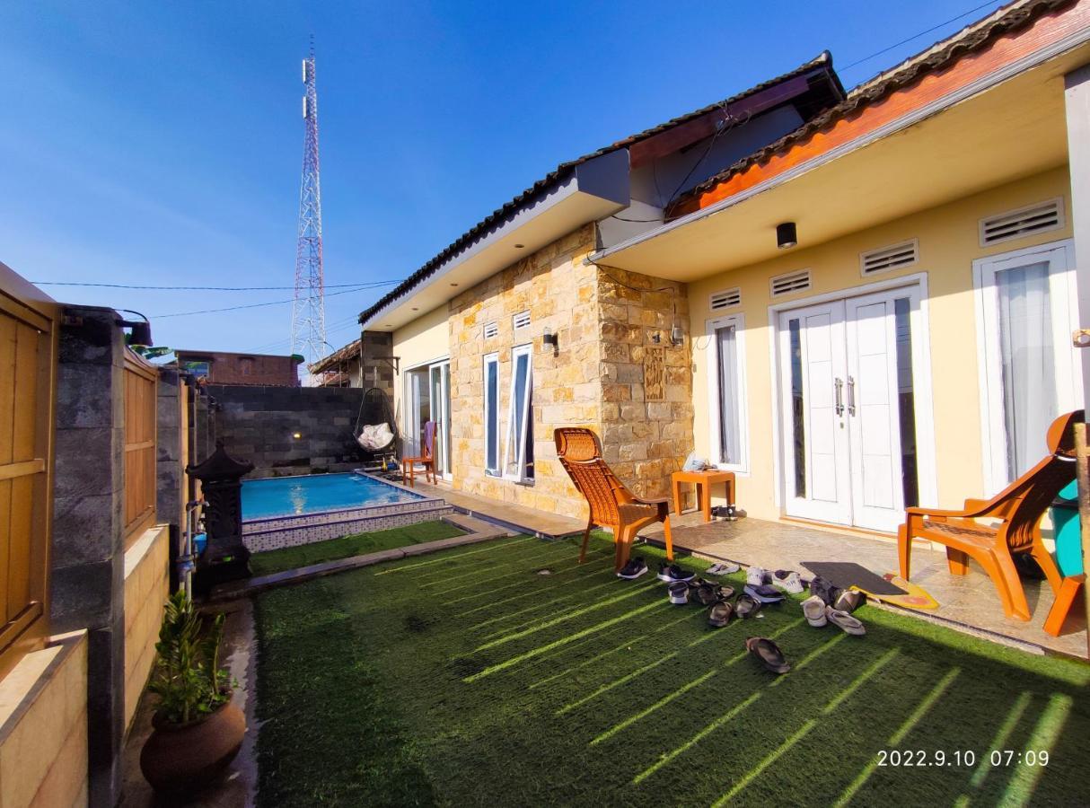 הוילה באטו Puncak Pinus And Pool מראה חיצוני תמונה