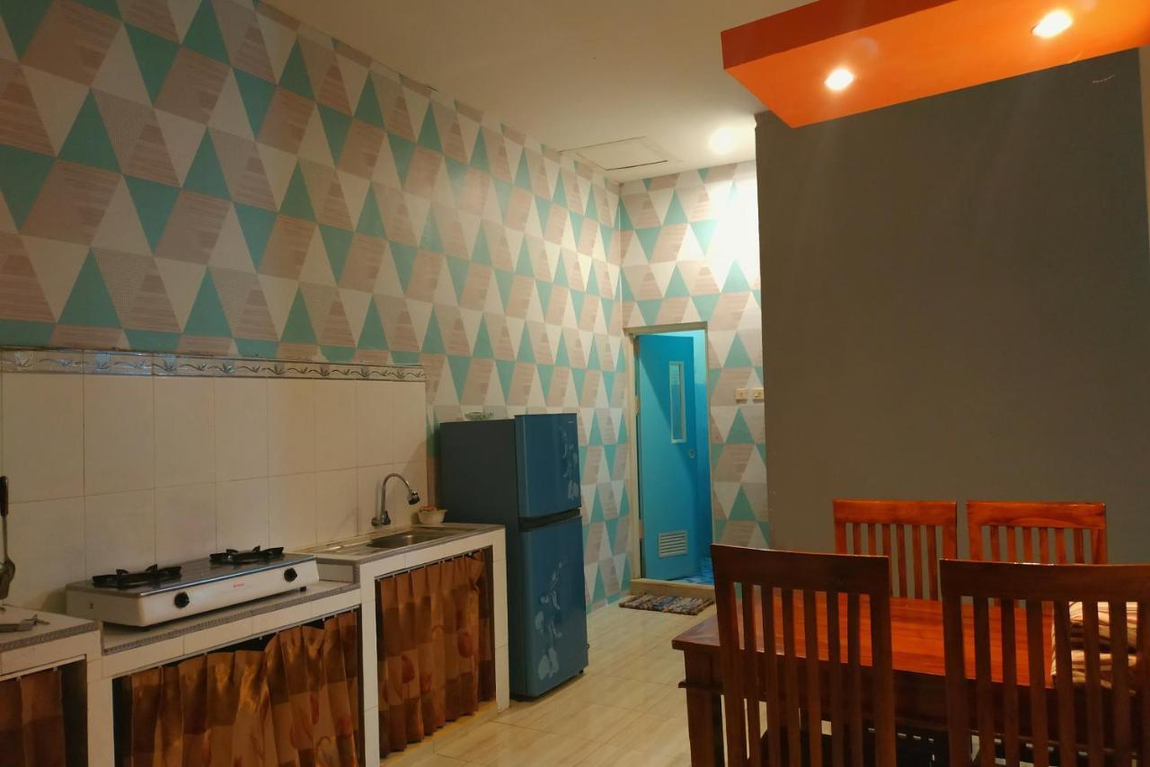 הוילה באטו Puncak Pinus And Pool מראה חיצוני תמונה